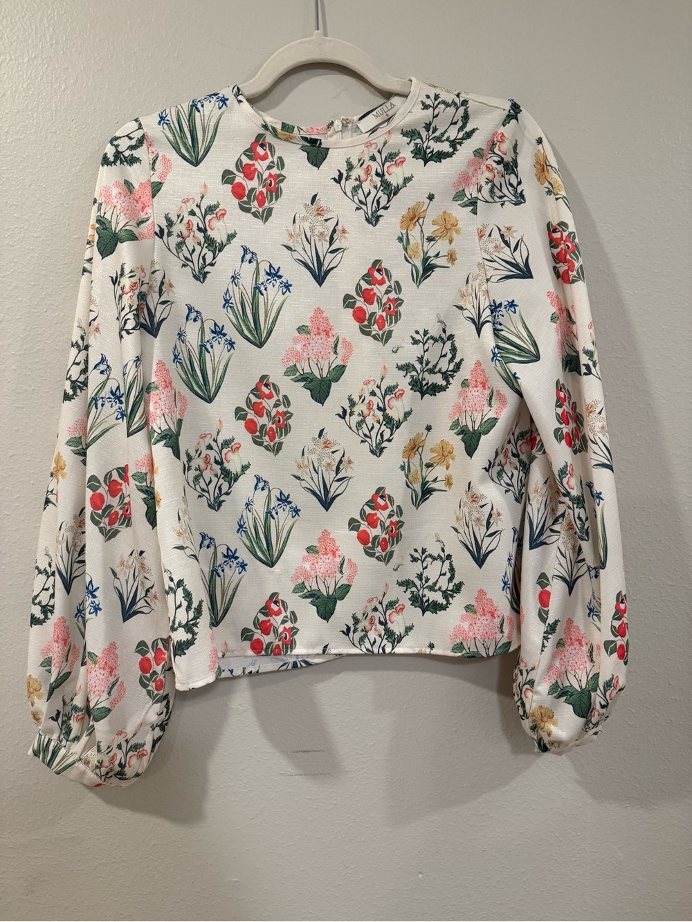 Women's Cream Floral Long-Sleeve Top
